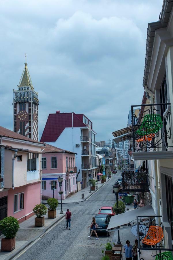 Downtown Hotel Batumi Esterno foto
